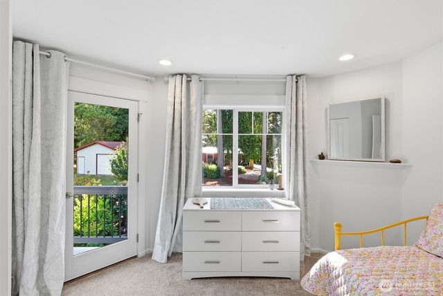 108 N Livingston Bay Road, Camano Island, WA 98282