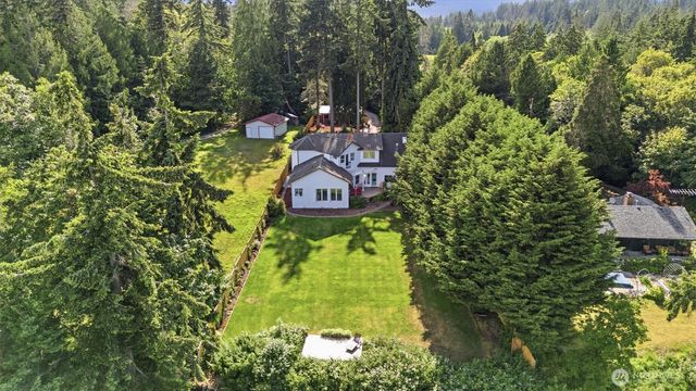 108 N Livingston Bay Road, Camano Island, WA 98282