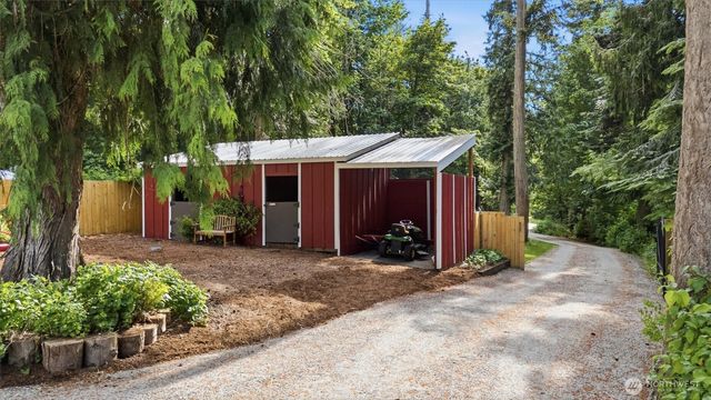 108 N Livingston Bay Road, Camano Island, WA 98282