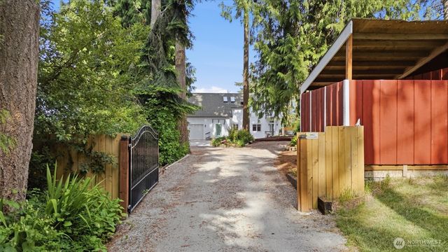 108 N Livingston Bay Road, Camano Island, WA 98282