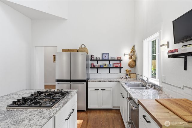 108 N Livingston Bay Road, Camano Island, WA 98282