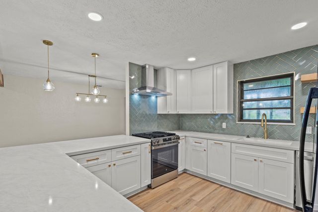 11118 Sagecountry Drive, Houston, TX 77089