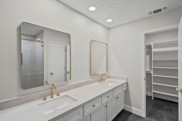 11118 Sagecountry Drive, Houston, TX 77089