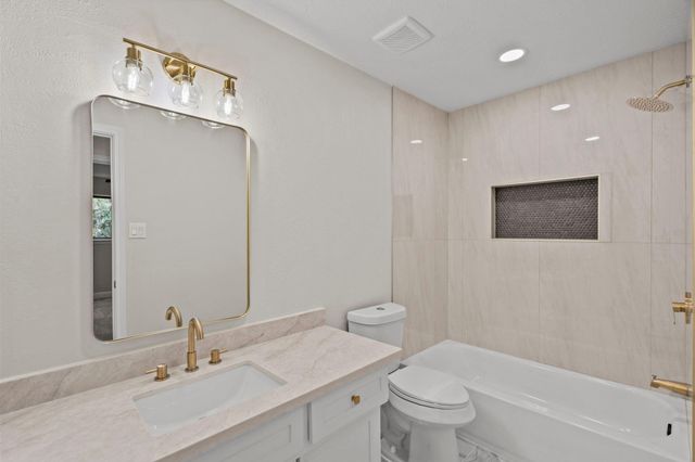 11118 Sagecountry Drive, Houston, TX 77089