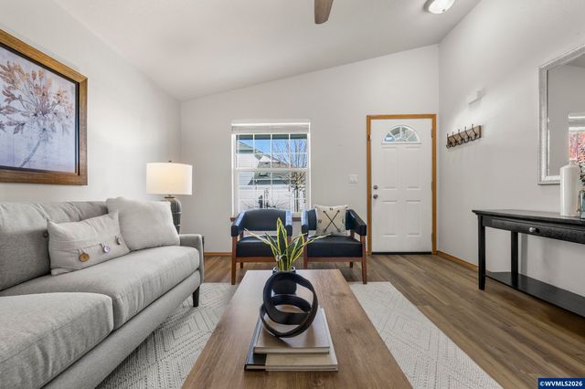 2572 Char Cir NW, Salem, OR 97304