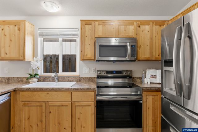 2572 Char Cir NW, Salem, OR 97304