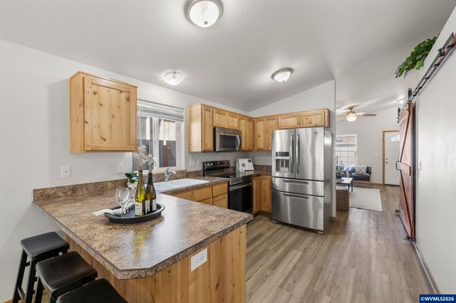 2572 Char Cir NW, Salem, OR 97304