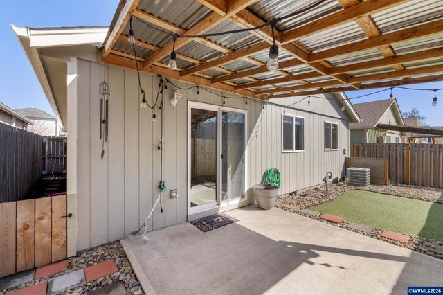 2572 Char Cir NW, Salem, OR 97304