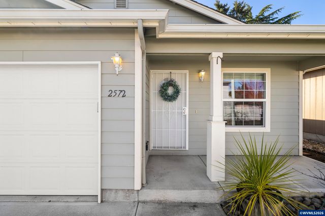 2572 Char Cir NW, Salem, OR 97304