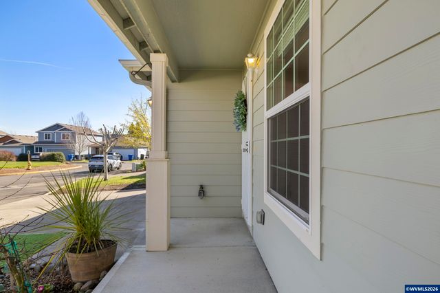 2572 Char Cir NW, Salem, OR 97304