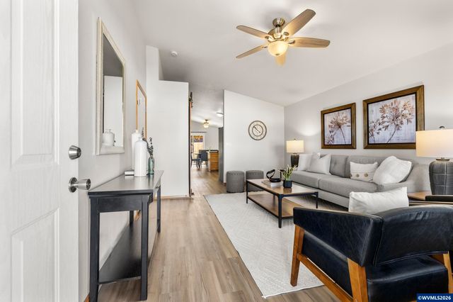 2572 Char Cir NW, Salem, OR 97304