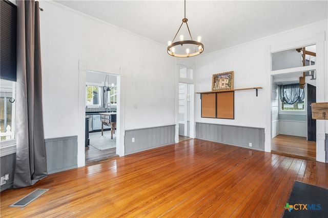 404 E 9th Avenue, Belton, TX 76513