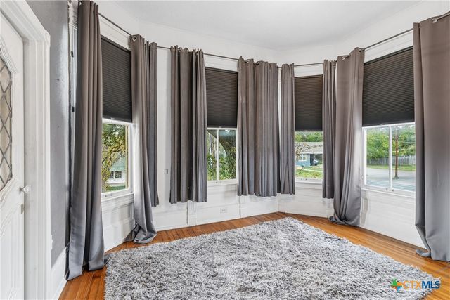 404 E 9th Avenue, Belton, TX 76513