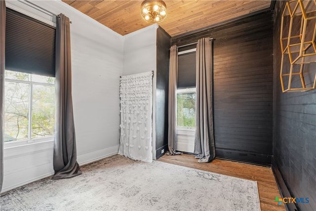 404 E 9th Avenue, Belton, TX 76513