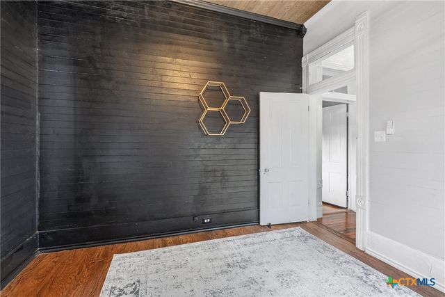 404 E 9th Avenue, Belton, TX 76513