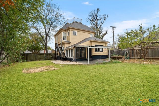 404 E 9th Avenue, Belton, TX 76513
