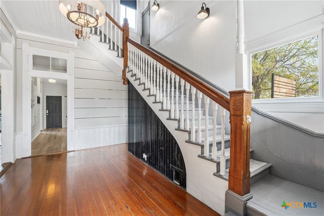 404 E 9th Avenue, Belton, TX 76513