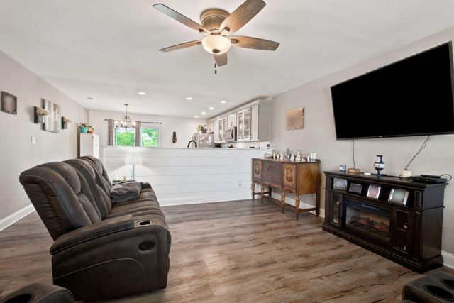 1236 Orchard Drive, Nicholasville, KY 40356