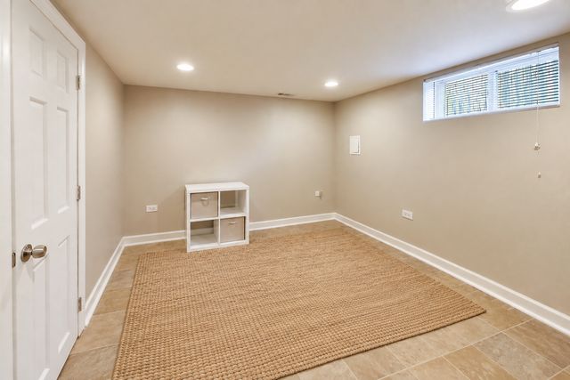 341 W Morris Avenue, Lombard, IL 60148