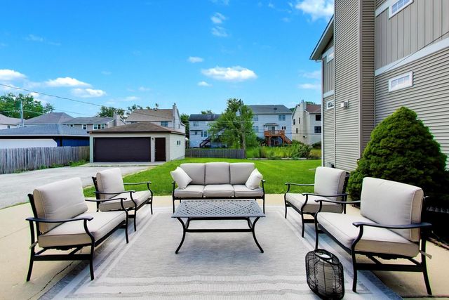 341 W Morris Avenue, Lombard, IL 60148