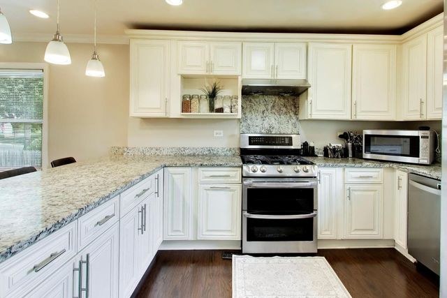 341 W Morris Avenue, Lombard, IL 60148