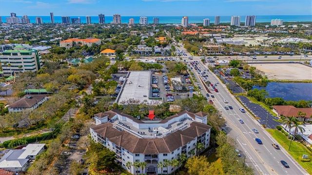 1100 PINE RIDGE RD 204B, Naples, FL 34103