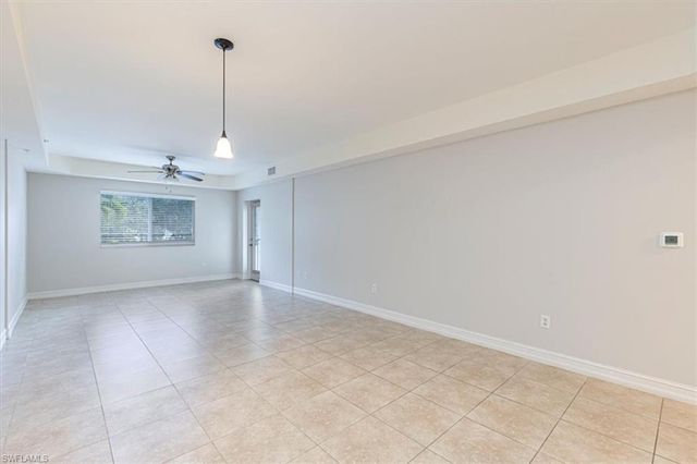 1100 PINE RIDGE RD 204B, Naples, FL 34103