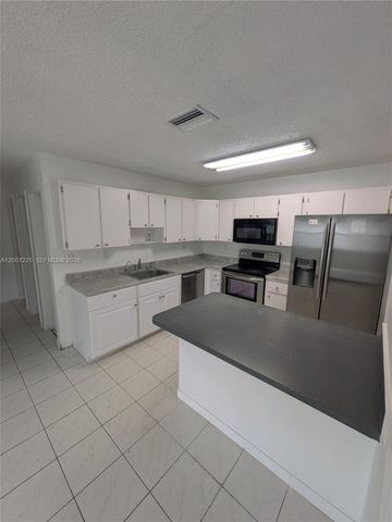 8033 NW 41st Ct 0, Sunrise, FL 33351