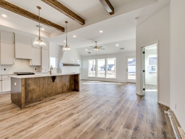 3400 E 153rd Place S, Bixby, OK 74008