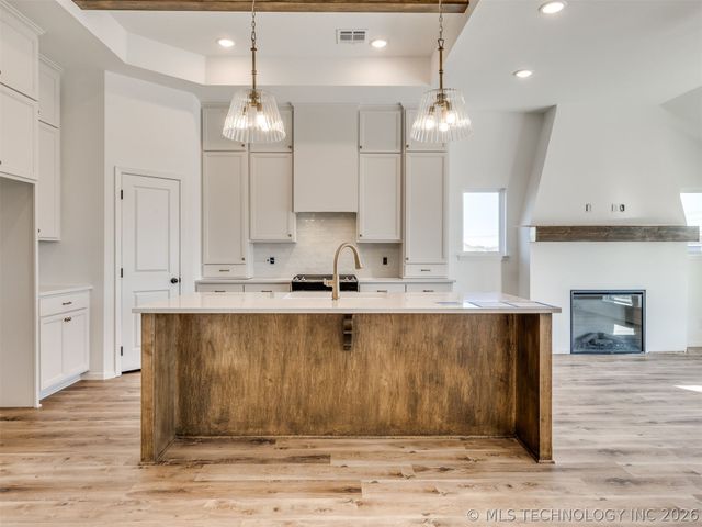 3400 E 153rd Place S, Bixby, OK 74008