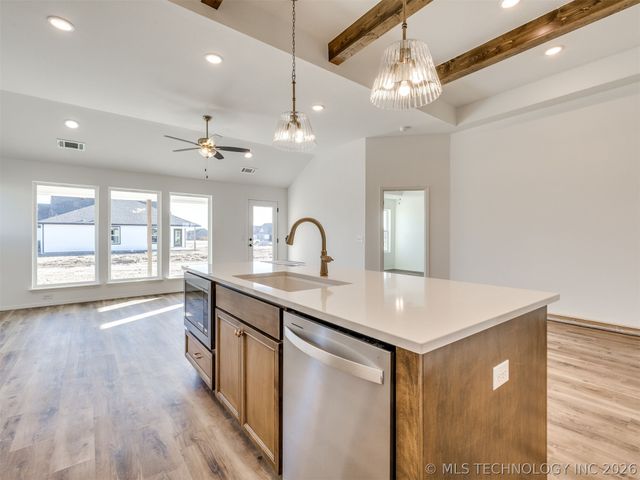 3400 E 153rd Place S, Bixby, OK 74008