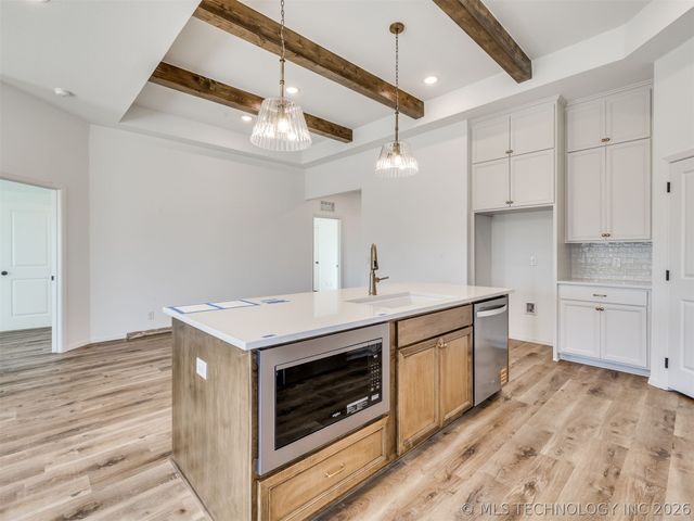 3400 E 153rd Place S, Bixby, OK 74008