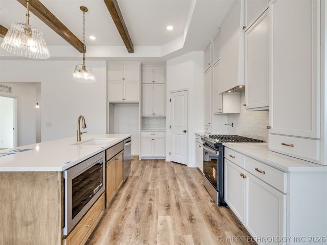 3400 E 153rd Place S, Bixby, OK 74008