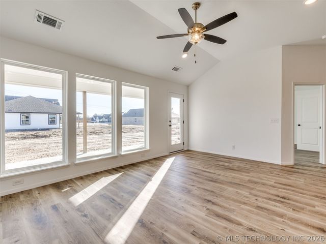 3400 E 153rd Place S, Bixby, OK 74008