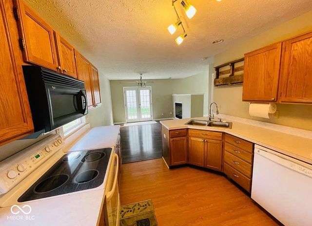 9995 Worthington Boulevard, Fishers, IN 46038