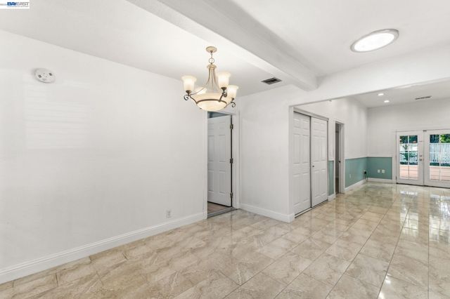 266 Jerilynn Ln, Hayward, CA 94541