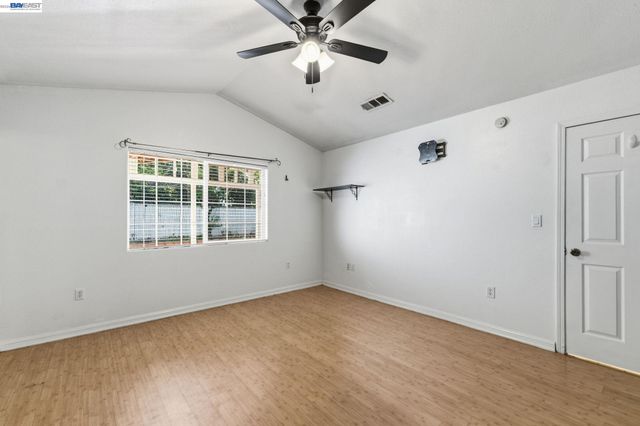 266 Jerilynn Ln, Hayward, CA 94541