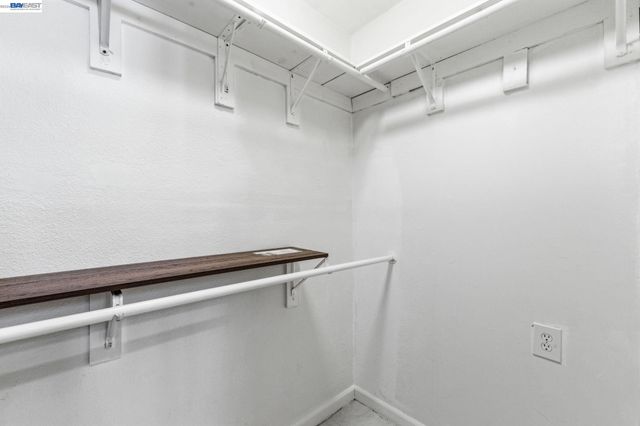 266 Jerilynn Ln, Hayward, CA 94541