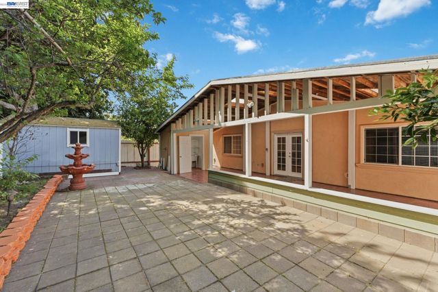 266 Jerilynn Ln, Hayward, CA 94541