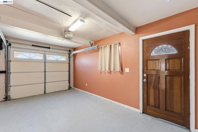 266 Jerilynn Ln, Hayward, CA 94541