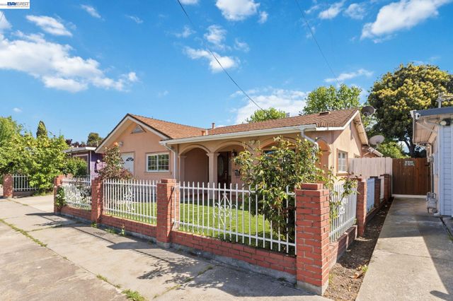 266 Jerilynn Ln, Hayward, CA 94541