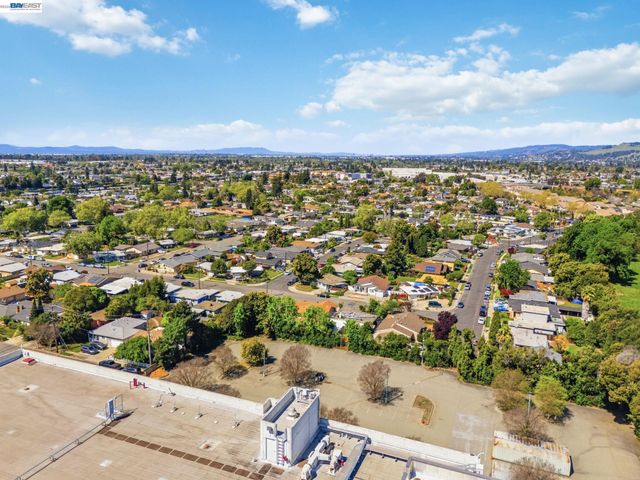 266 Jerilynn Ln, Hayward, CA 94541