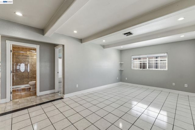 266 Jerilynn Ln, Hayward, CA 94541