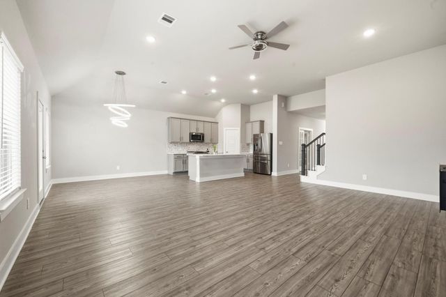 9727 Migrant Hawker Court, Conroe, TX 77385