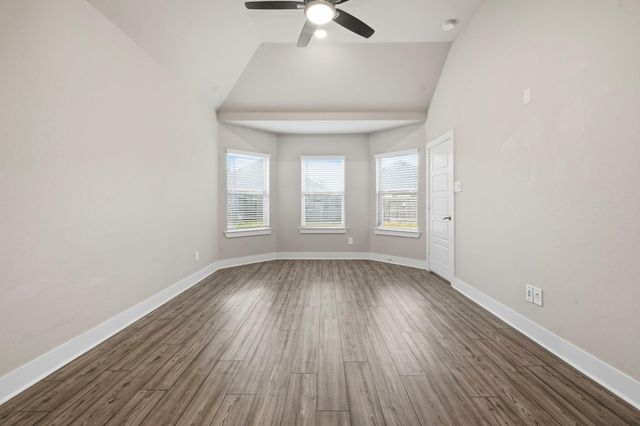 9727 Migrant Hawker Court, Conroe, TX 77385