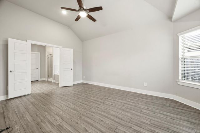 9727 Migrant Hawker Court, Conroe, TX 77385