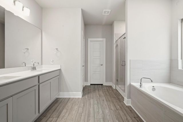 9727 Migrant Hawker Court, Conroe, TX 77385