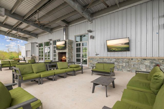 9727 Migrant Hawker Court, Conroe, TX 77385