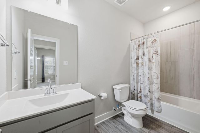 9727 Migrant Hawker Court, Conroe, TX 77385