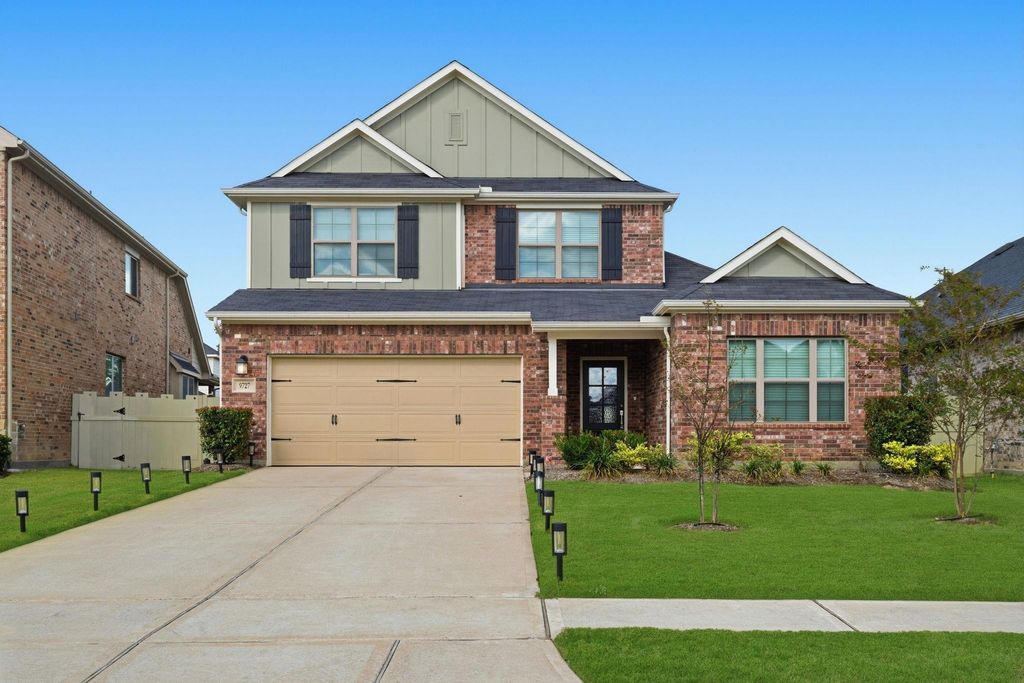 9727 Migrant Hawker Court, Conroe, TX 77385